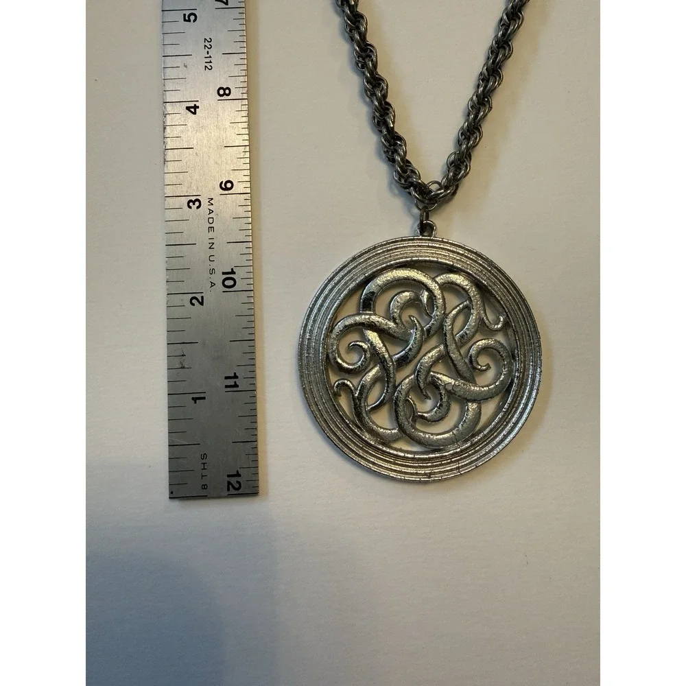 VTG LINSER Twisted Chain Necklace 18
